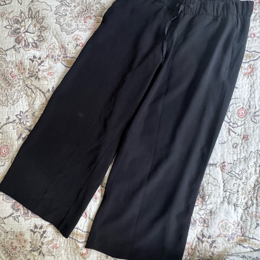 Lululemon Women's Black Wide-Leg Pants with drawstrings
